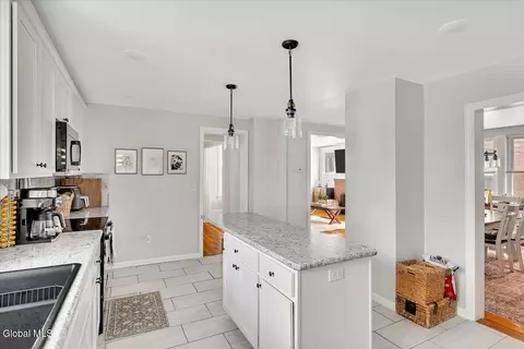 Entry Way - 1575 Union St, Schenectady, NY 12309 photo 5 of 8