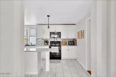 Kitchen - 1575 Union St, Schenectady, NY 12309 photo 3 of 4