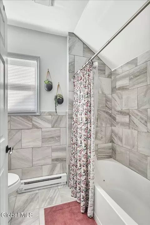 Bath - 1575 Union St, Schenectady, NY 12309 photo 4 of 5