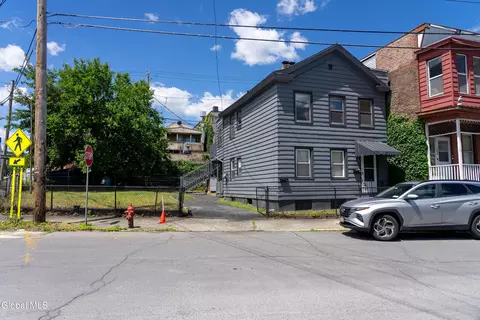 206 Mohawk St, Cohoes, NY 12047
