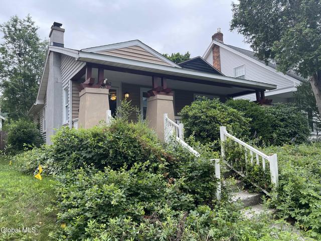 262 6th Ave, Troy, NY 12182