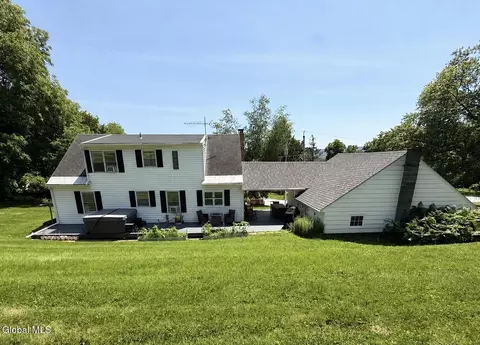 36 Ball St Ext, Hoosick Falls, NY 12090