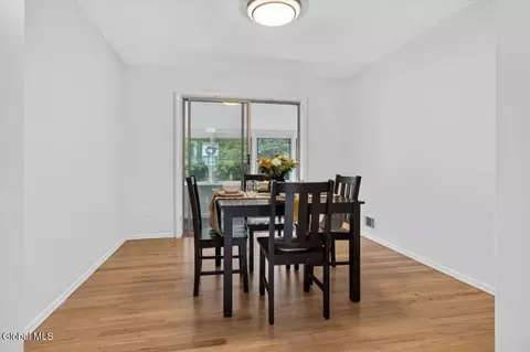Dining - 3966 Consaul Rd, Schenectady, NY 12304 photo 2 of 3