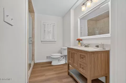 Bath - 3966 Consaul Rd, Schenectady, NY 12304 photo 1 of 3