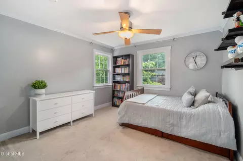 Bedroom - 58 Middlesex Dr, Slingerlands, NY 12159 photo 4 of 9