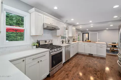 Kitchen - 58 Middlesex Dr, Slingerlands, NY 12159 photo 3 of 3
