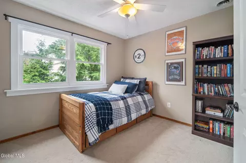 Bedroom - 58 Middlesex Dr, Slingerlands, NY 12159 photo 6 of 9