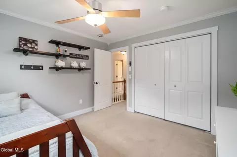Bedroom - 58 Middlesex Dr, Slingerlands, NY 12159 photo 5 of 9