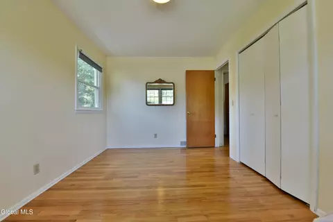 Bedroom - 4 Cedar Ct, Schenectady, NY 12309 photo 3 of 7