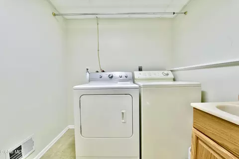 Other - 4 Cedar Ct, Schenectady, NY 12309 photo 5 of 8
