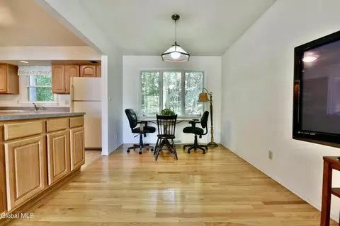 Dining - 4 Cedar Ct, Schenectady, NY 12309 photo 1 of 1