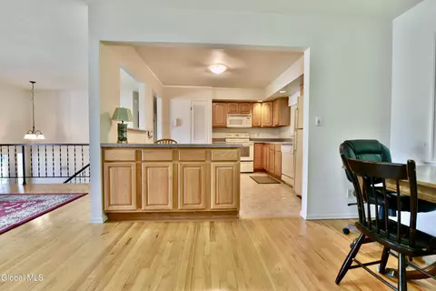 Kitchen - 4 Cedar Ct, Schenectady, NY 12309 photo 6 of 6