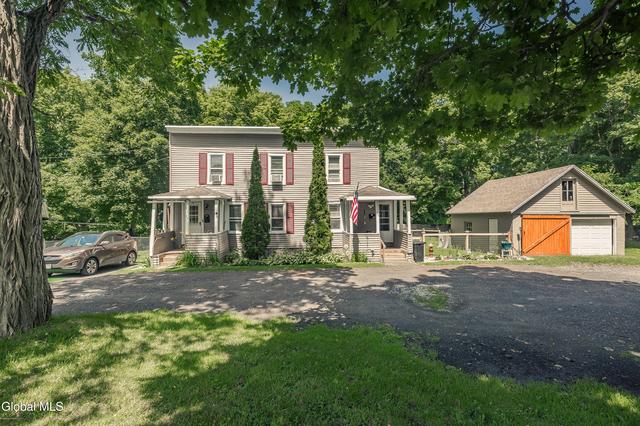 22-24 Hewitt St, Amsterdam, NY 12010
