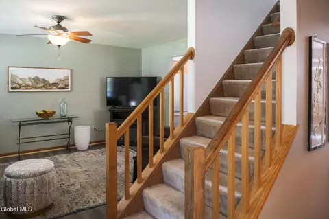 Entry Way - 18 Whirlaway Blvd, Gansevoort, NY 12831 photo 3 of 6