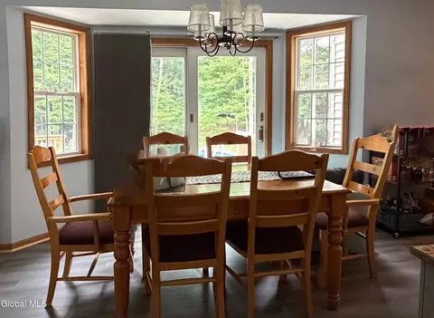 Dining - 18 Whirlaway Blvd, Gansevoort, NY 12831 photo 3 of 5