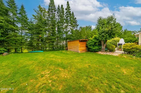 Exterior - 33 Sheffield Dr, Delmar, NY 12054 photo 5 of 15