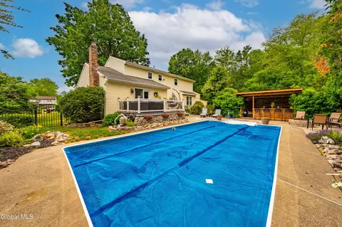 Exterior - 33 Sheffield Dr, Delmar, NY 12054 photo 8 of 15