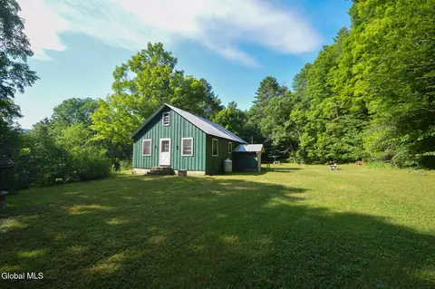 327 Wardsboro Rd, Hague, NY 12836