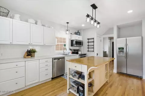 809 Wright Ave, Schenectady, NY 12309 photo 12