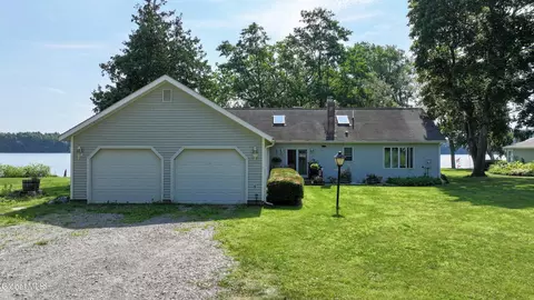 Exterior - 6 Berry Patch Way, Crown Point, NY 12928 photo 5 of 12