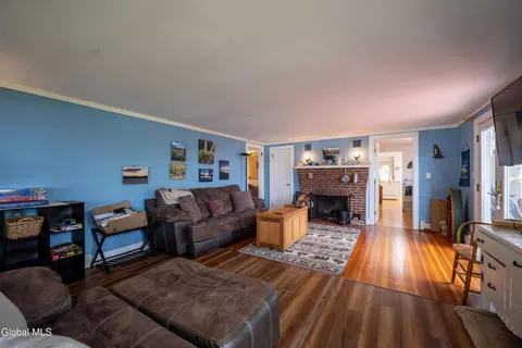 Living - 6 Berry Patch Way, Crown Point, NY 12928 photo 2 of 2