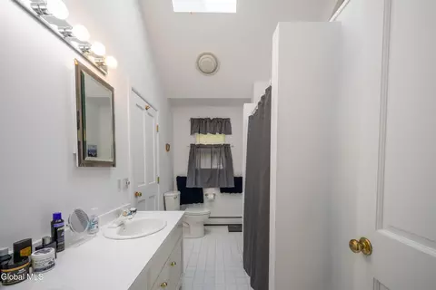 Bath - 6 Berry Patch Way, Crown Point, NY 12928 photo 1 of 2