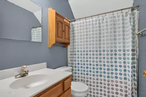 Bath - 97 Trinity Pl, Selkirk, NY 12158 photo 5 of 5