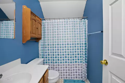 Bath - 97 Trinity Pl, Selkirk, NY 12158 photo 2 of 5