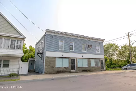 Exterior - 1374 10th Ave, Schenectady, NY 12303 photo 2 of 2