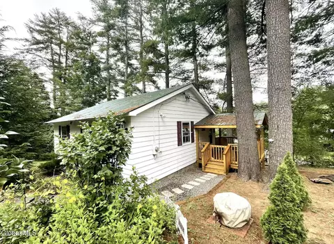 12 Read Dr, Lake Luzerne, NY 12846