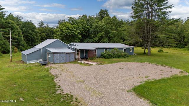404 North Rd, Dolgeville, NY 13329