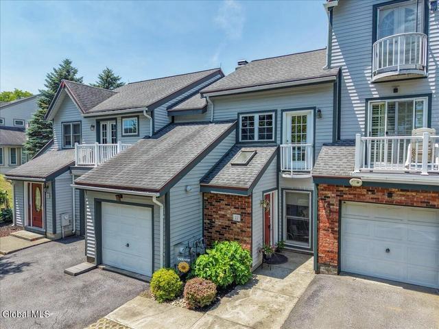 22 Lakeview Rd, Saratoga Springs, NY 12866
