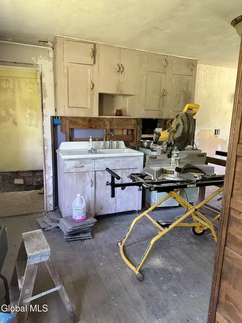 Kitchen - 6176 New York 5, Palatine Bridge, NY 13428 photo 1 of 1