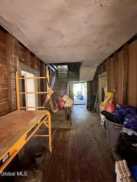 Entry Way - 6176 New York 5, Palatine Bridge, NY 13428 photo 1 of 2