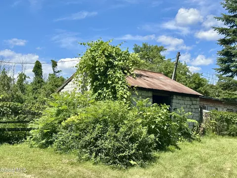 Exterior - 6176 New York 5, Palatine Bridge, NY 13428 photo 13 of 25