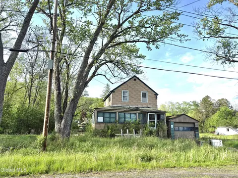 47 Champlain Ave, Whitehall, NY 12887