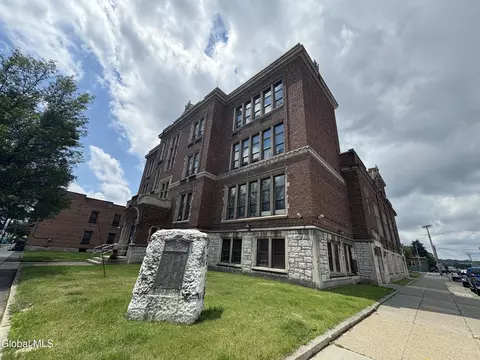 2920 5th Ave, Troy, NY 12180