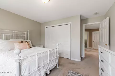 Bedroom - 214 Bell Ct, Schenectady, NY 12303 photo 6 of 10