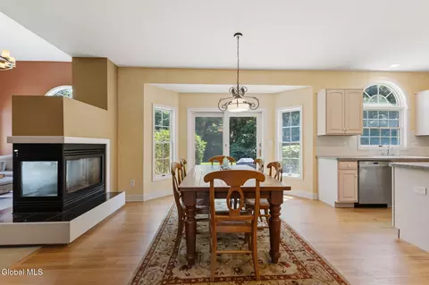 Dining - 214 Bell Ct, Schenectady, NY 12303 photo 3 of 5