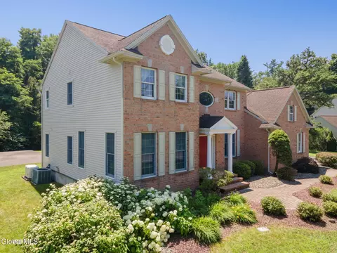 Exterior - 214 Bell Ct, Schenectady, NY 12303 photo 7 of 7