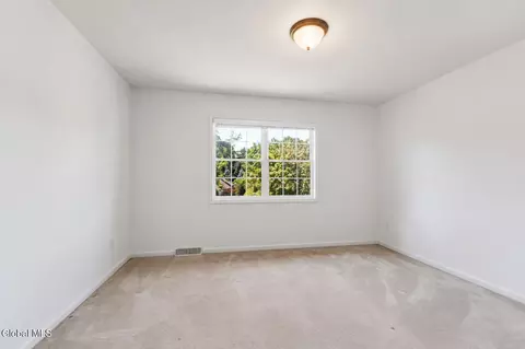 Bedroom - 214 Bell Ct, Schenectady, NY 12303 photo 9 of 10