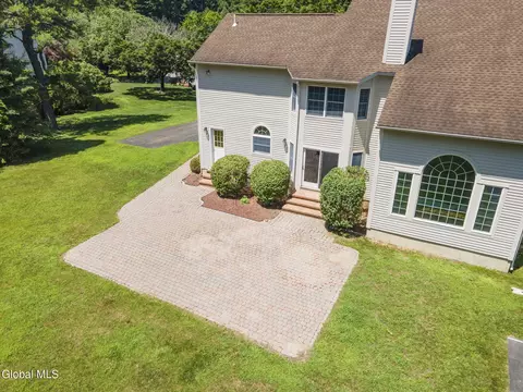 Exterior - 214 Bell Ct, Schenectady, NY 12303 photo 3 of 7