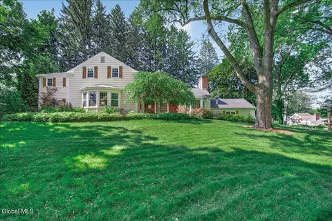 1916 E Country Club Dr, Niskayuna, NY 12309