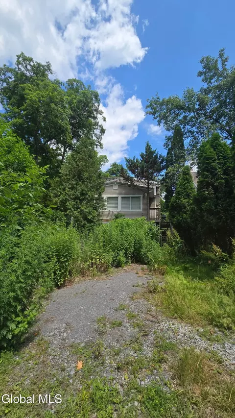 6 Lake St, Lake George, NY 12845