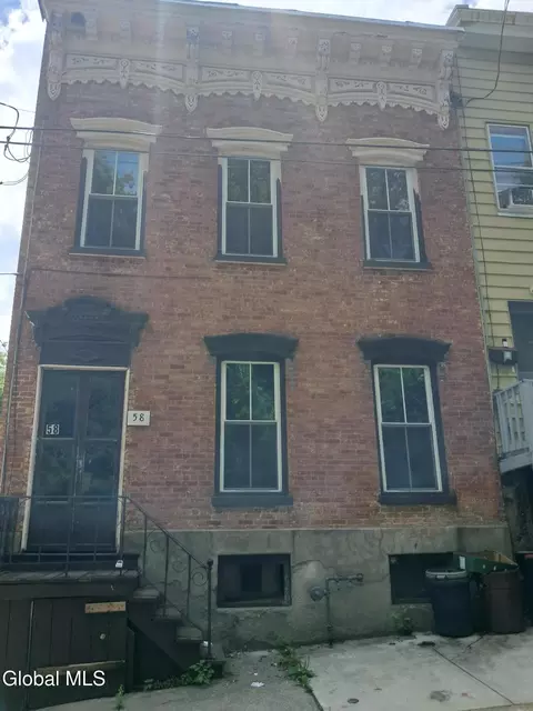 58 Osborne St, Albany, NY 12202