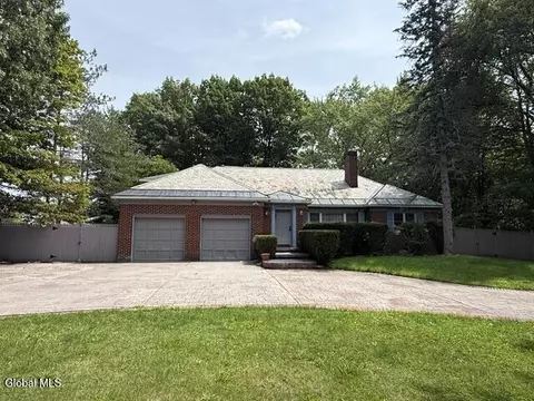 183 Van Rensselaer Blvd, Menands, NY 12204