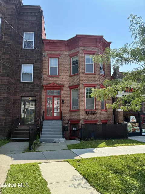 210 Western Ave, Albany, NY 12203
