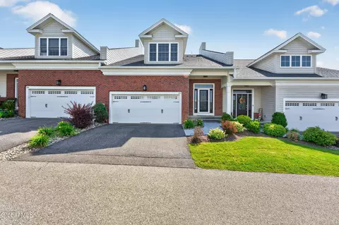 86 Cambridge Way, Latham, NY 12110