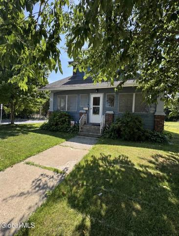 14 Library Ave, Warrensburg, NY 12885