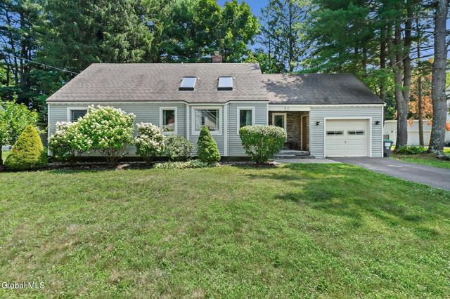 43 William St, Kinderhook, NY 12106
